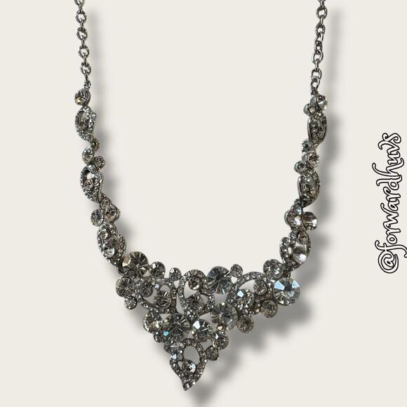 Glamorous Silvertone Necklace with Glass-Rhinestone Embellishments - Picture 6 of 10